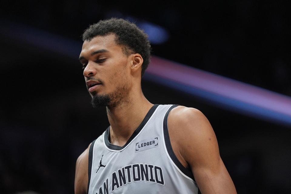 开云下载-华子23分准绝杀森林狼19分逆转马刺 文班29+7戈贝尔6恶犯将禁赛