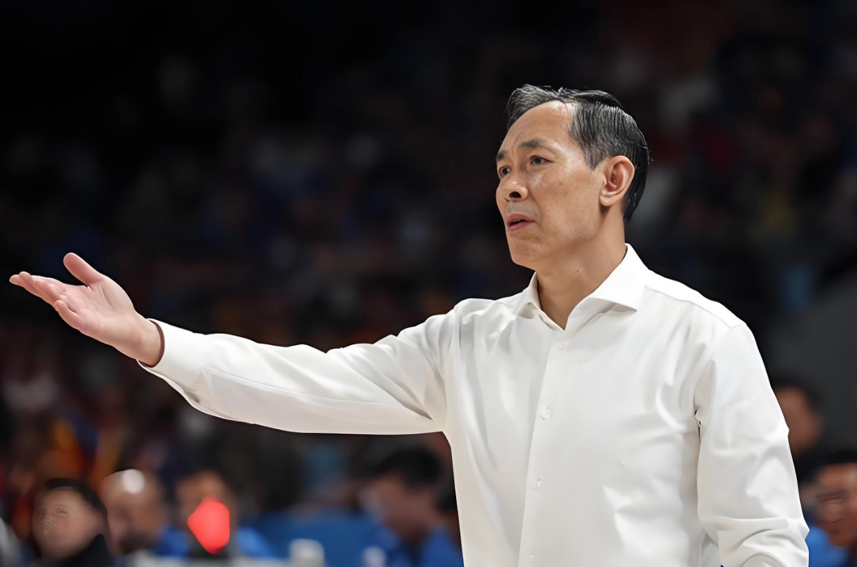 开云下载-北京队迎1坏消息！2米06锋线悍将旧伤复发，许利民一个头两个大